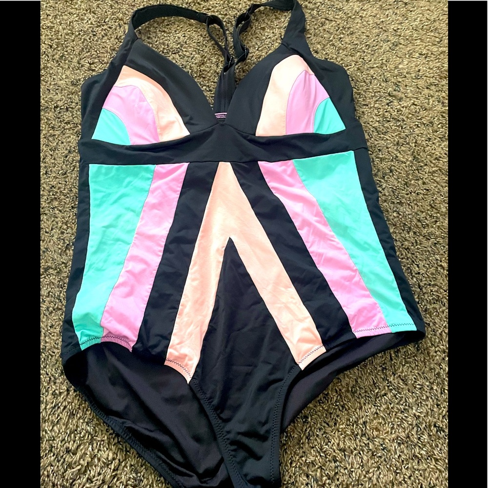 Colorblock Plus one piece
